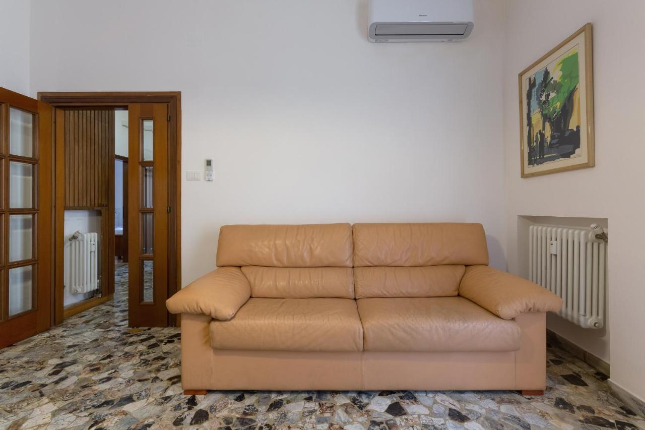 A 500 Mt Dalla Certosa Apartment Bolonha Exterior foto